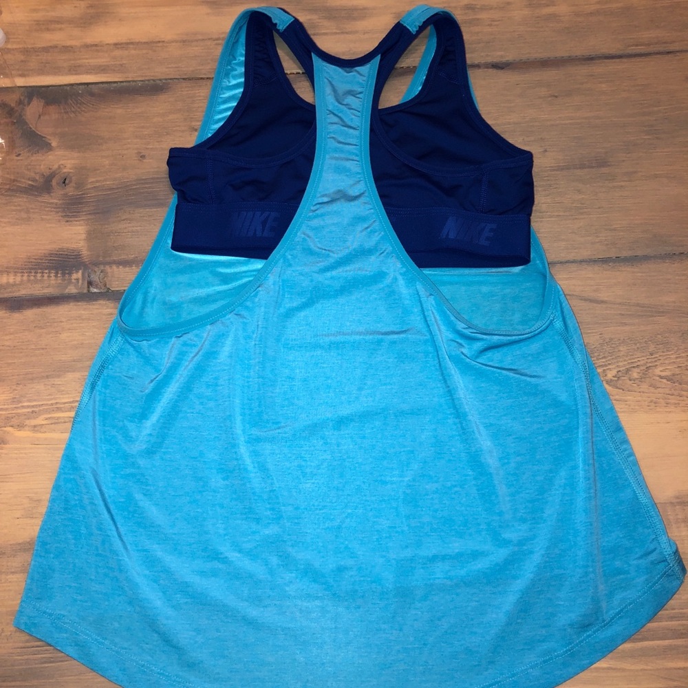 💙Nike Tank Top with Built in Sports Bra 💙
